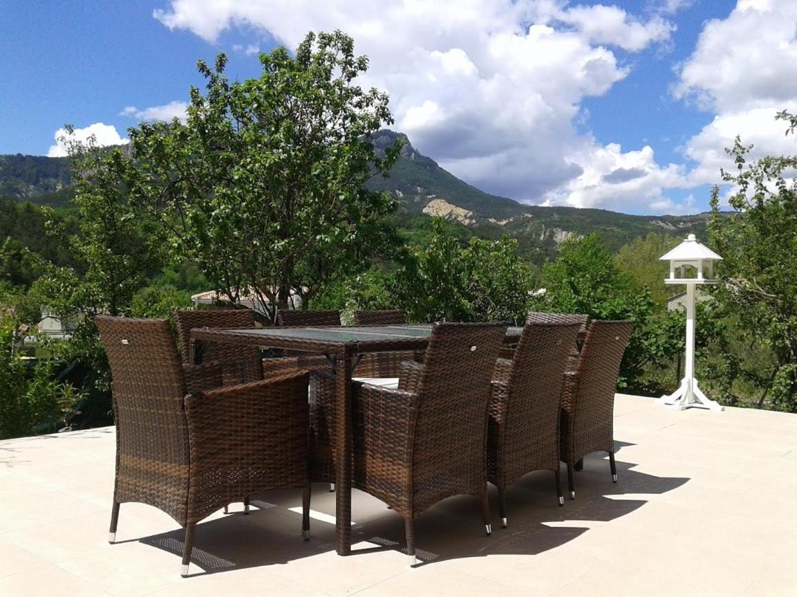Bnb Castellane Chambre D'Hotes B&B Dış mekan fotoğraf