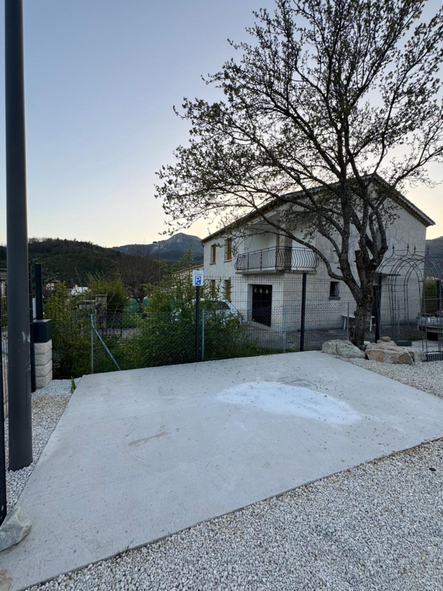 Bnb Castellane Chambre D'Hotes B&B Dış mekan fotoğraf