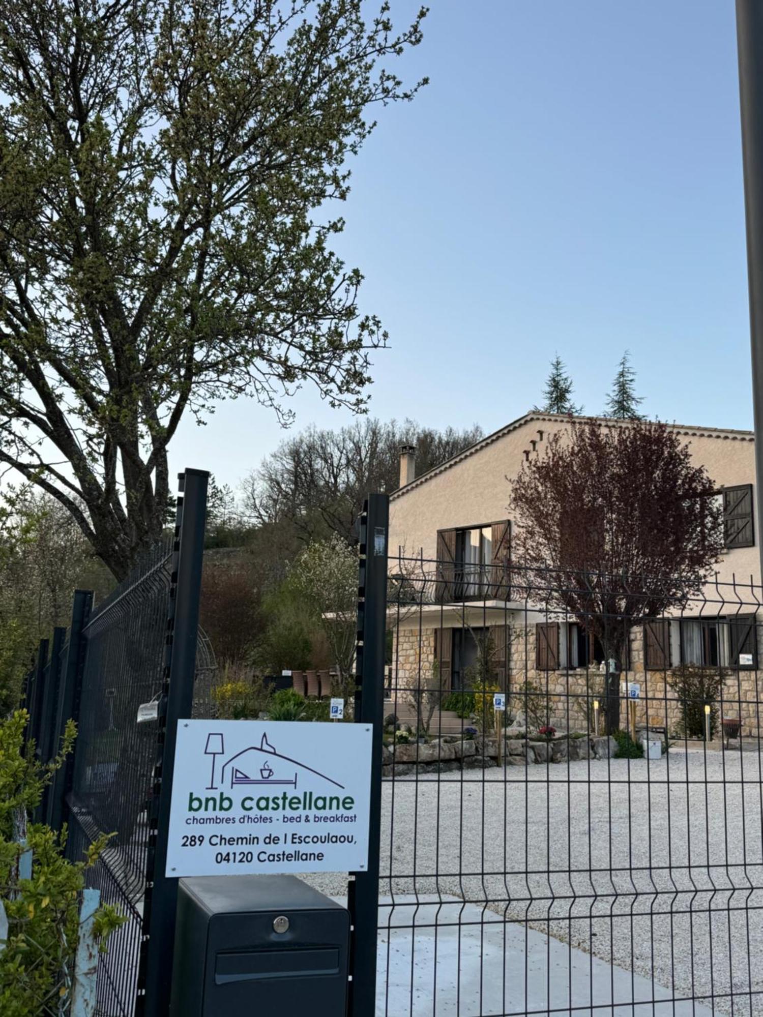 Bnb Castellane Chambre D'Hotes B&B Dış mekan fotoğraf